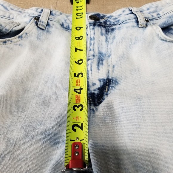 Carbon Men Jean Shorts Blue Size 32 Denim Distressed Frayed Hems Light Wash - Picture 6 of 8